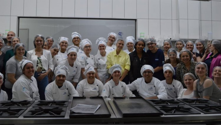 Oficina do Sabor: curso de gastronomia da Univel promove capacitação culinária gratuita à comunidade