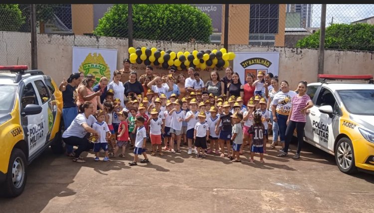 Polícia Militar entrega cestas básicas a famílias de CMEI em Assis