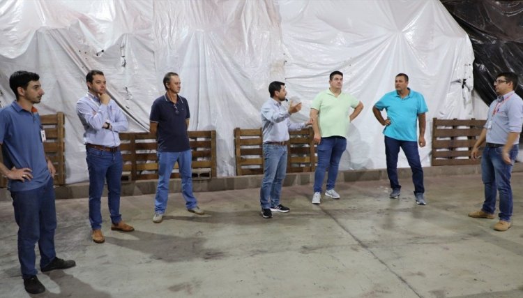 Cooperados da Copacol de Palmitolândia conhecem Unidade de Sementes Refrigerada
