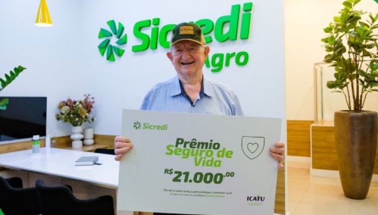 Associado do Sicredi de Cafelândia recebe prêmio do sorteio de Seguro de Vida 