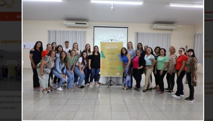 Encontro capacita professores para Programa CooperJovem