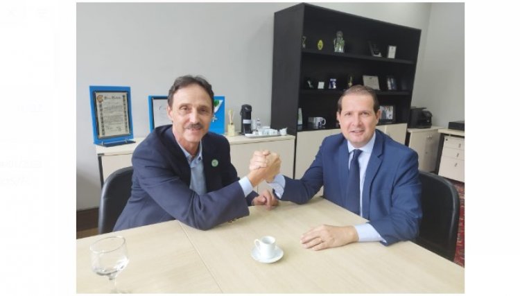 Micheletto recebe visita de ex-diretor geral da Itaipu