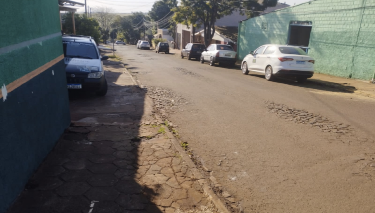 Cafelândia inicia melhoria de acesso na entrada do Bairro Benjamin Antônio Motter
<br/>