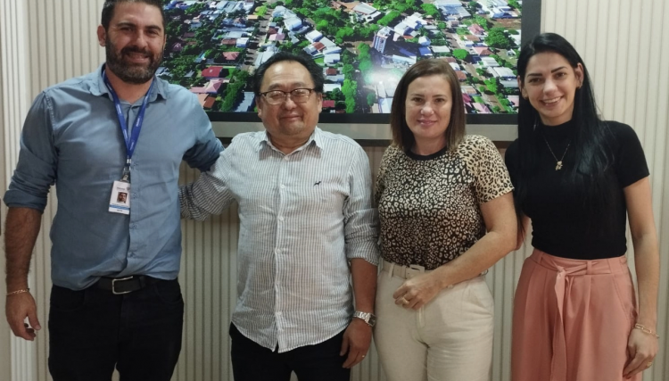 Prefeito Culestino Kiara recebe gerente regional da Sala do Empreendedor