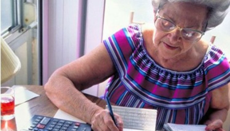 70% dos idosos acha que dinheiro de uma aposentadoria não é suficiente para viver, diz pesquisa