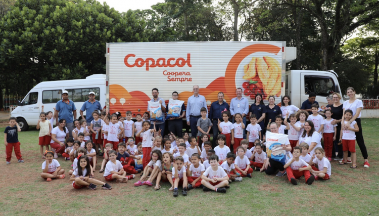 Escolas recebem Tilápia Copacol para merenda de alunos
