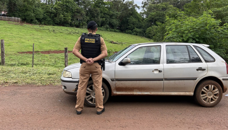Polícia Militar recupera carro furtado em Cafelândia 