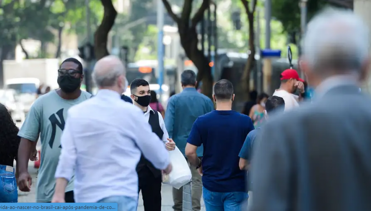 Esperança de vida ao nascer no Brasil cai após pandemia de covid-19