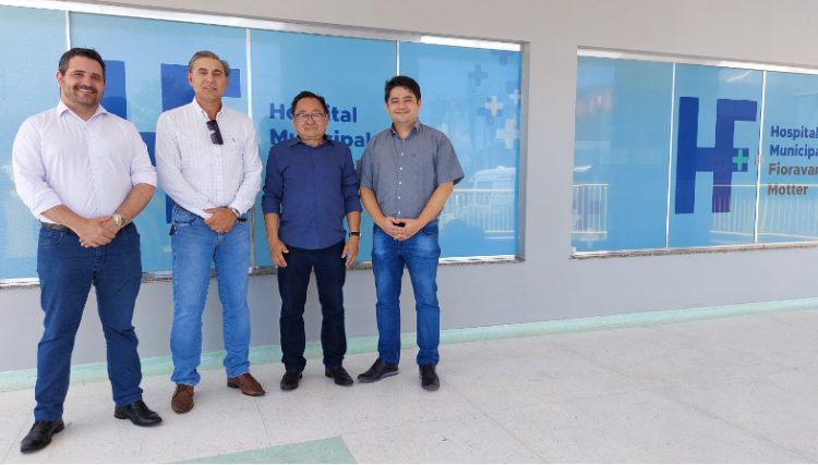 Representantes do Consamu visitam Hospital de Cafelândia