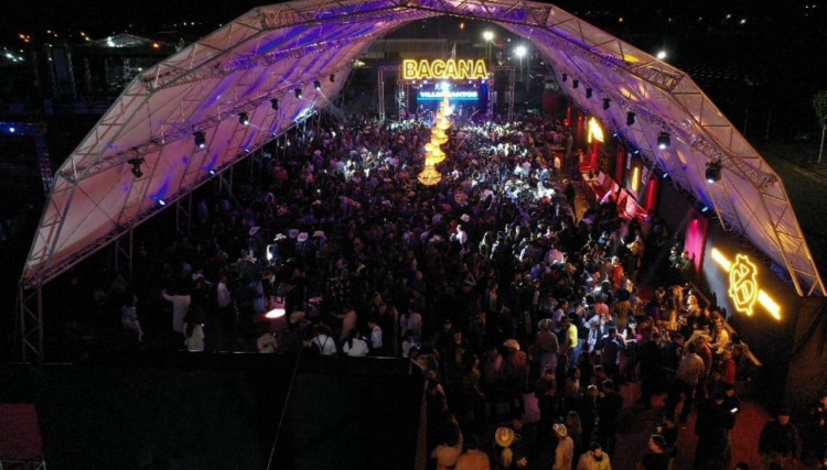 CAMAROTE DO BACANA; Uma Balada dentro do Show