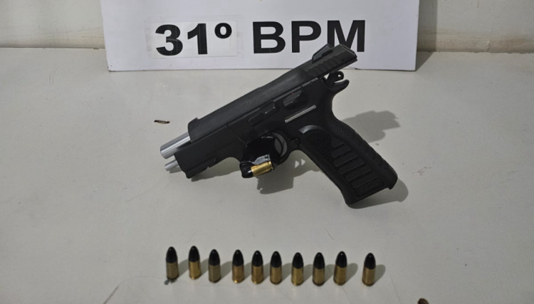 Homem é preso com uma pistola 9 milímetros de uso restrito em Nova Aurora 