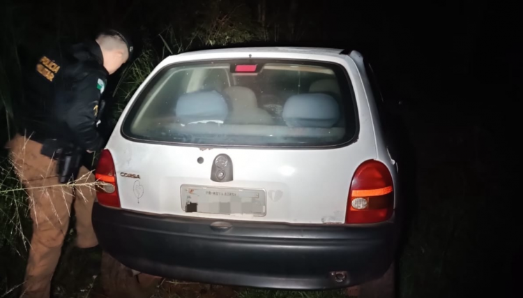 Carro usado em furto de loja em Cafelândia é encontrado abandonado