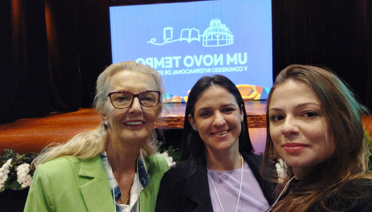 Equipe da Educação de Cafelândia participa do Fórum Regional Sul em Curitiba