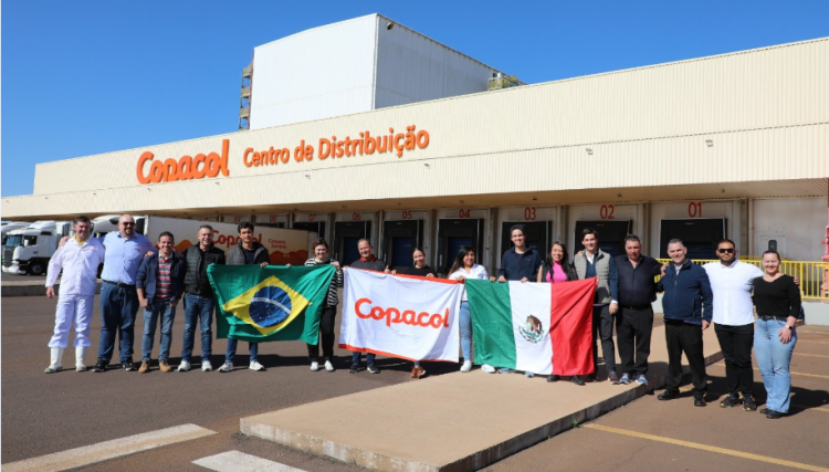 Comitiva do México conhece Complexo Industrial Copacol, que é referência para o mundo