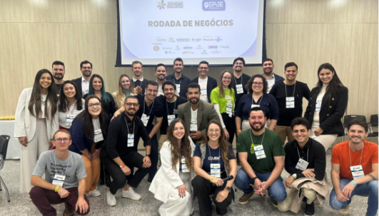 Acicaf participa do Encontro Paranaense de Jovens Empreendedores 