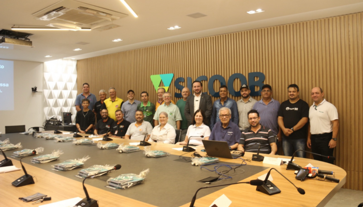 Sicoob M&eacute;dio Oeste re&uacute;ne imprensa para agradecer parceria