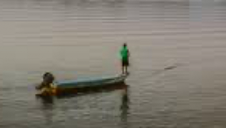 Barco vira e adolescente morre afogado após cair em lago quando pescava com o irmão em Jesuítas 