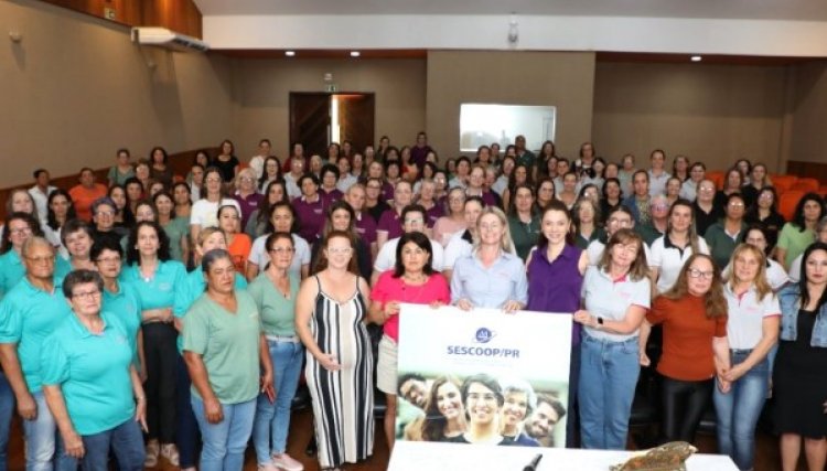 Grupos Femininos participam de palestra motivacional com Dani Amaral