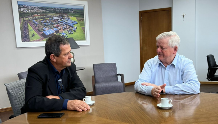 Prefeito de Iguatu participa de reunião com o presidente da Copacol 
<br/>
