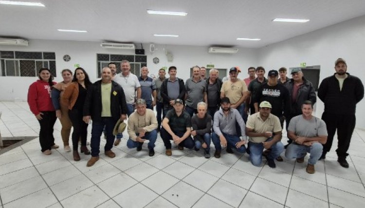 Prefeitura de Nova Aurora auxilia na formação de uma associação para os produtores de tilápia e diretoria é eleita