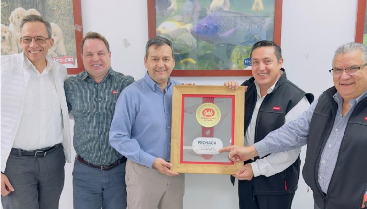 Pronaca é duplamente premiada pela Cobb-Vantress por excelência em Eclosão e Ovos Totais