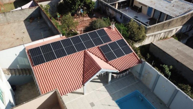Micro e Minigeração Solar Distribuída Beneficia 5,4 Milhões de Consumidores no Brasi