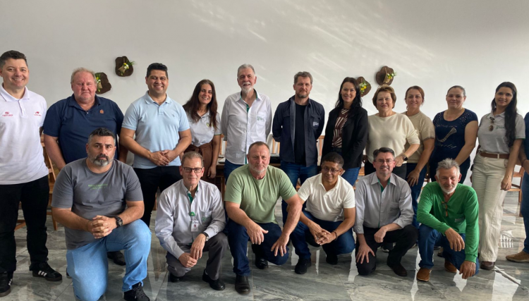Reunião discute fundação de sindicato Rural em Cafelândia 