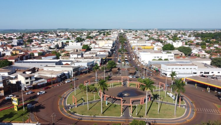 Assis celebra 59 anos e se destaca com uma gestão de vanguarda com a credibilidade de atrair investimentos milionários 