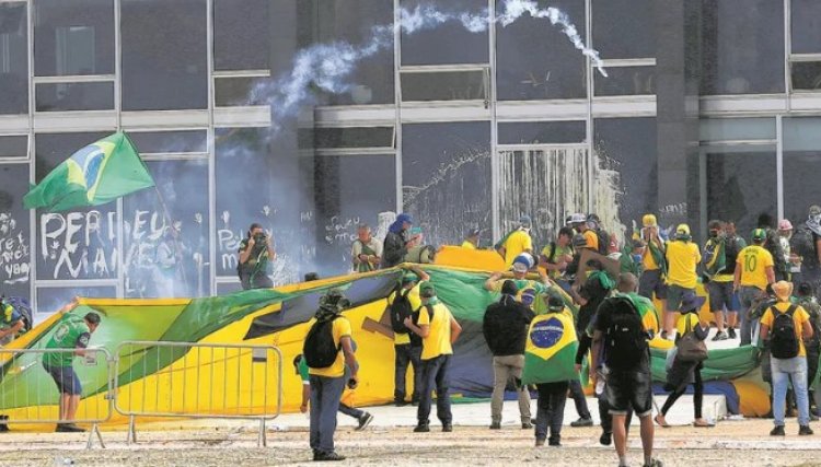Primeira Turma do STF forma maioria para condenar Bolsonaro por todos os crimes da Trama Golpista