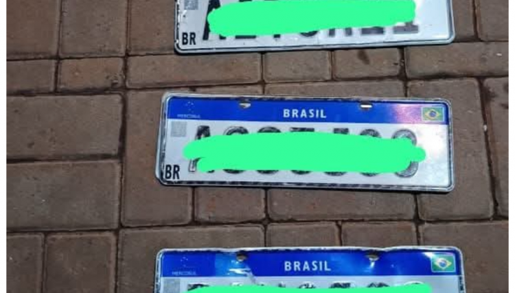 Placas de veículos são furtadas no estacionamento do Ginásio de Esportes em Cafelândia 