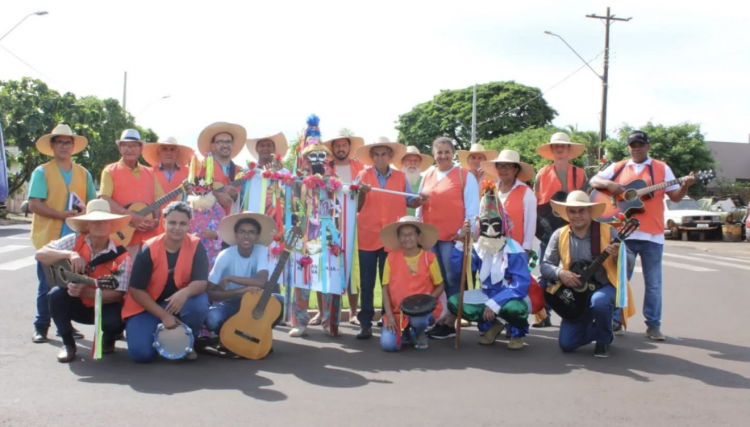 Tradi&ccedil;&atilde;o: Companhia de Reis Santa Ana continua sua caminhada em Anahy