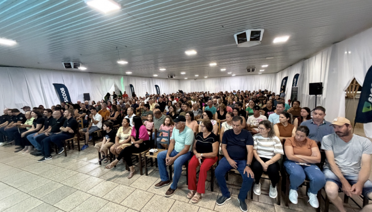 Reuni&otilde;es preparat&oacute;rias do Sicoob M&eacute;dio Oeste no PR reuniram mais de 2 mil cooperados