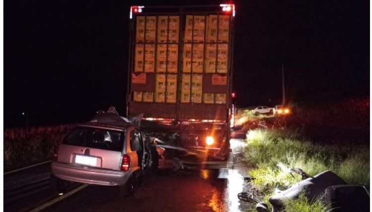 Colis&atilde;o traseira deixa jovem em estado grave na PR-574, entre Cafel&acirc;ndia e a counidade da Penha 