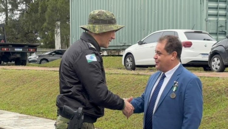 Deputado Batatinha recebe homenagem do Batalh&atilde;o de Pol&iacute;cia Militar Ambiental