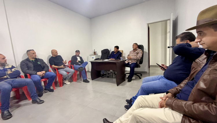 Executivas do PDT Cafel&acirc;ndia e Nova Aurora se re&uacute;nem para apoio a pr&eacute;-candidatura de Requi&atilde;o e Dr Fabricio, veja o v&iacute;deo 