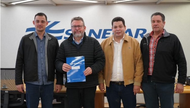 Sanepar confirma R$ 3,2 milh&otilde;es para ampliar rede de esgoto em Quedas do Igua&ccedil;u ap&oacute;s coonvenio assinado com Gugu Bueno 