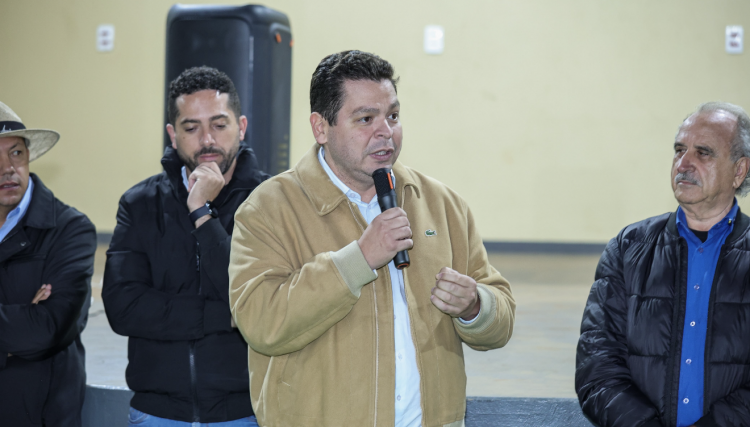 Com ordens de servi&ccedil;o assinadas, obras em S&atilde;o Jo&atilde;o e Jangada Taborda v&atilde;o come&ccedil;ar, destaca Gugu Bueno
