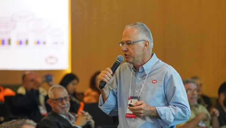 Cobb-Vantress apresenta palestra estrat&eacute;gica sobre integra&ccedil;&atilde;o produ&ccedil;&atilde;o-frigor&iacute;fico no Simp&oacute;sio Mineiro de Avicultura