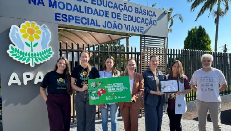 Sicredi realiza entrega de recursos do Fundo Social para a APAE de Cafel&acirc;ndia