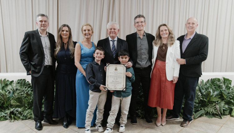 Presidente da Copacol Valter Pitol recebe o t&iacute;tulo de Cidad&atilde;o Honor&aacute;rio de Rancho Alegre