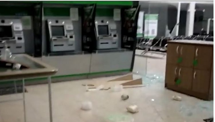Bandidos explodem agência bancária na região nesta madrugada, veja o vídeo 