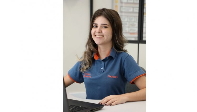Mayara Szpakowiski Jovem Aprendiz da Copacol é destaque em Concurso de Redação