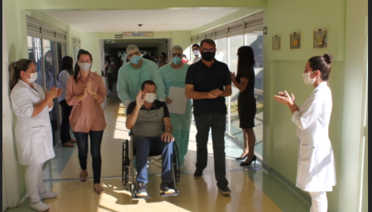 Hospital mantido pela Itaipu dá alta ao quinto paciente recuperado de Covid-19