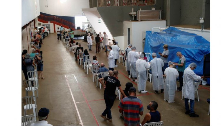 Paraná aplicou mais de meio milhão de vacinas no primeiro mês da campanha De Domingo a Domingo
