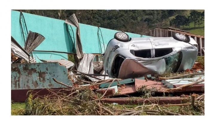 Defesa Civil diz que tempestade em Santa Catarina formou tornado