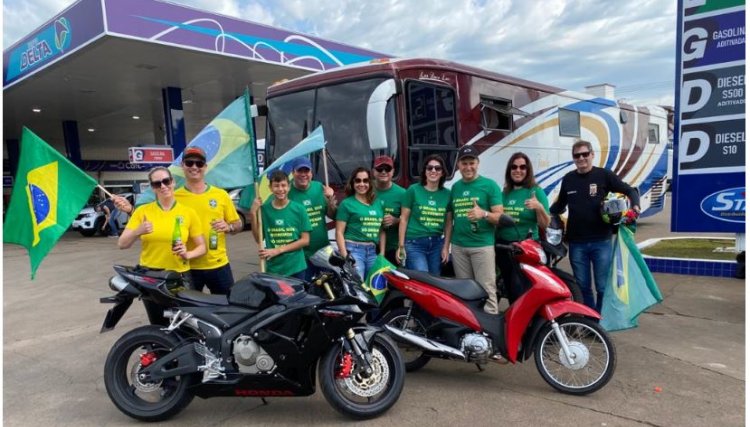 Empresários de Cafelândia participam de motociata em apoio ao presidente Bolsonaro