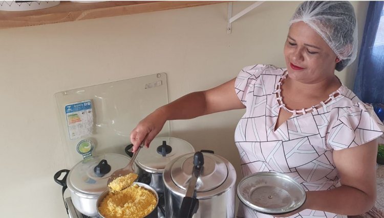 Paraibana se destaca com a produção de marmitas típicas em Cafelândia, veja o vídeo 