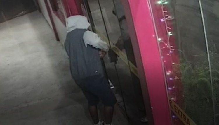Câmeras registram tentativa de furto em loja de Cafelândia nesta madrugada, veja o vídeo 