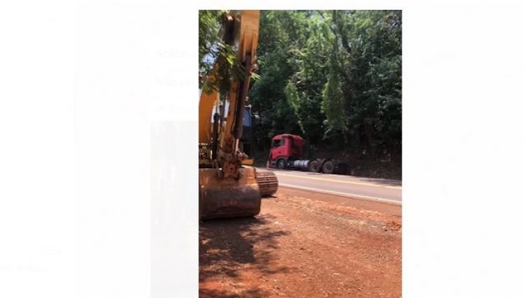 PR 180 é interditada novamente para retirada de caminhão na comunidade de Anta Gorda