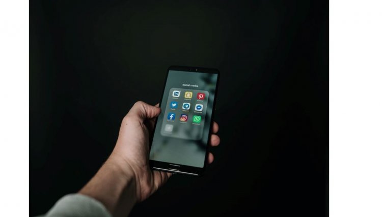 Brasil é o país que mais gasta tempo no celular diariamente no mundo, e você quanto tempo usa por dia ? 